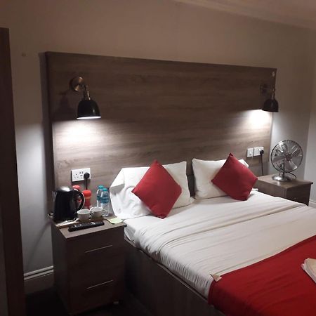371 Cranbrook Rd Ig2 Hotel Ilford Luaran gambar