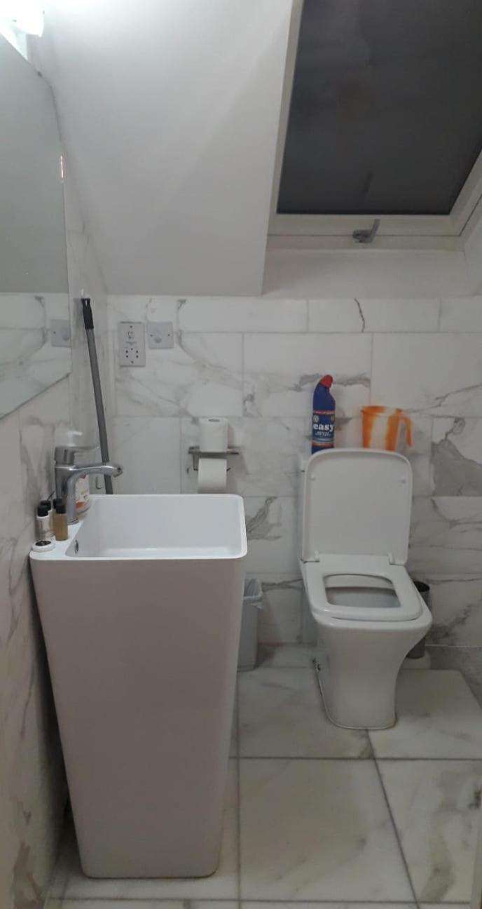 371 Cranbrook Rd Ig2 Hotel Ilford Luaran gambar