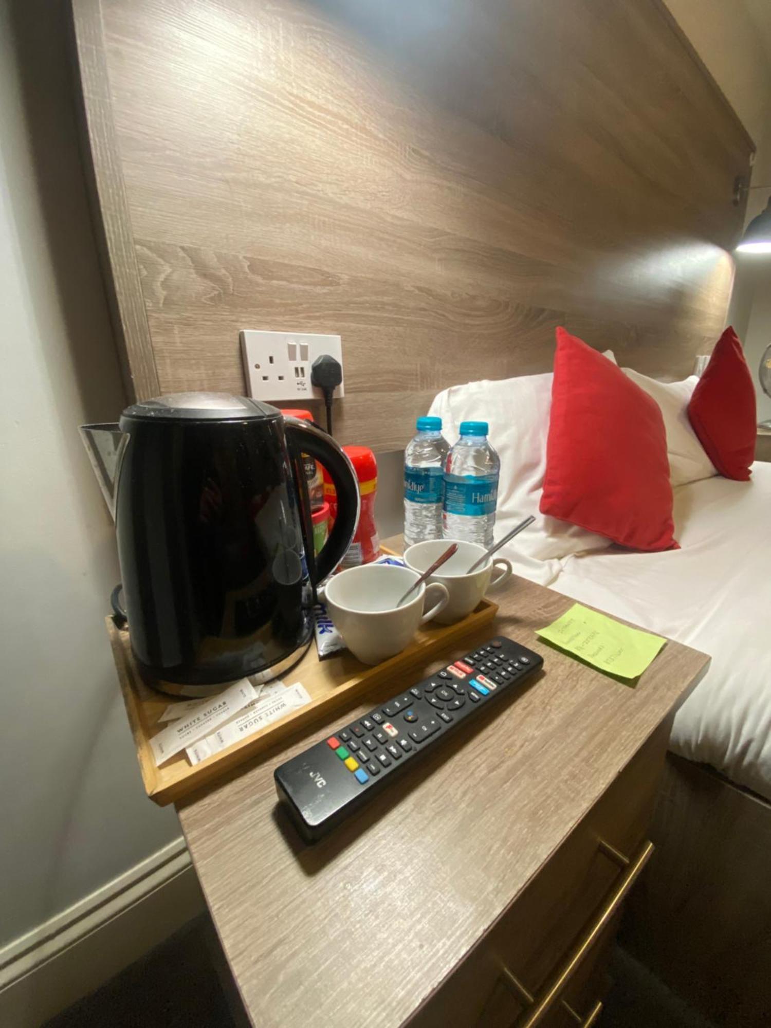 371 Cranbrook Rd Ig2 Hotel Ilford Luaran gambar